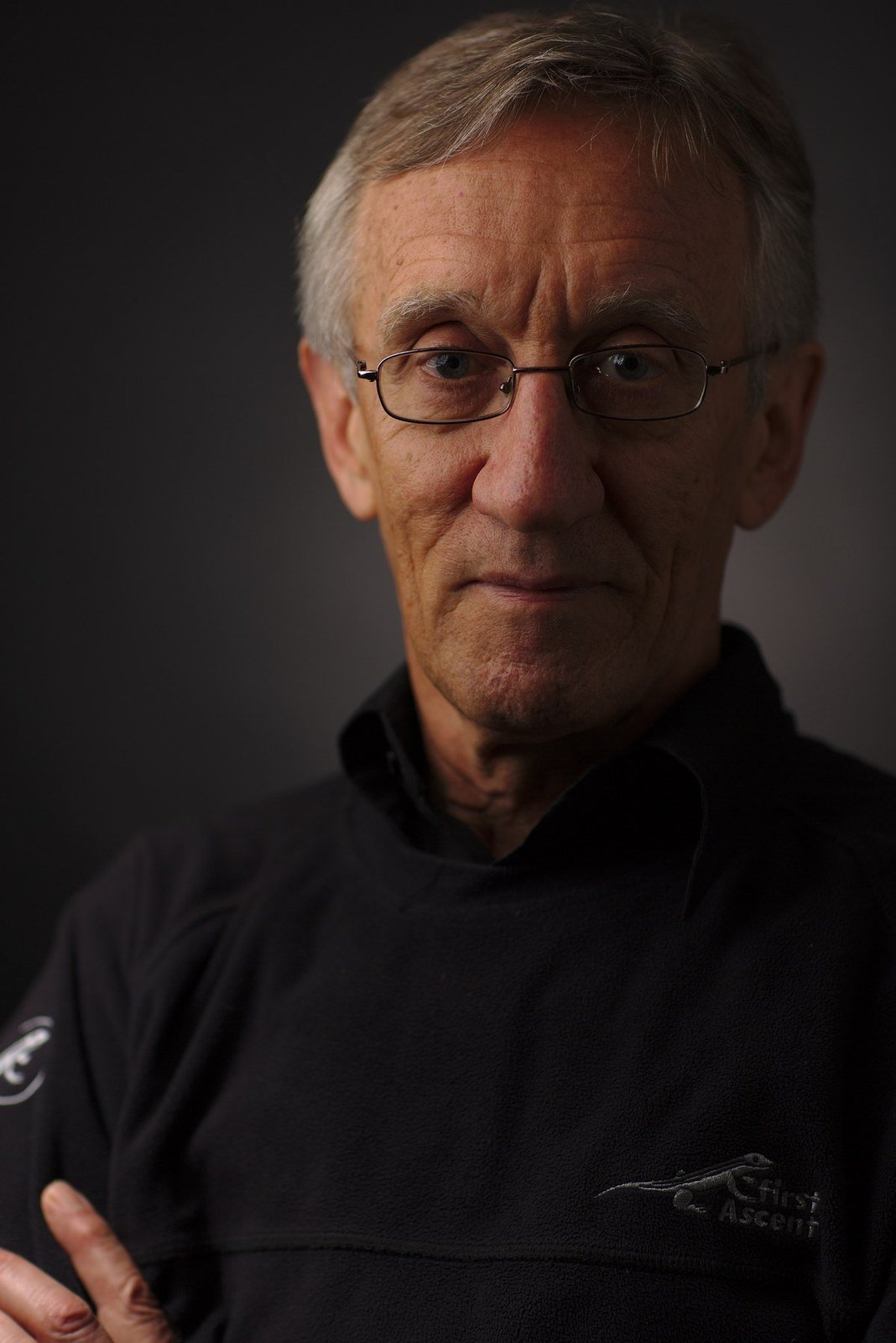 Tim Jenkin in a 2017 portrait photograph.