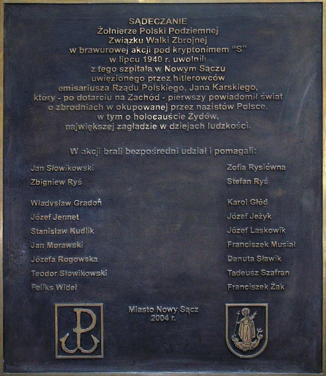 2004 plaque commemorating those who helped Jan Karski escape German custody in Nowy Sącz
